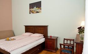 Liana-Luxury And Central Flat